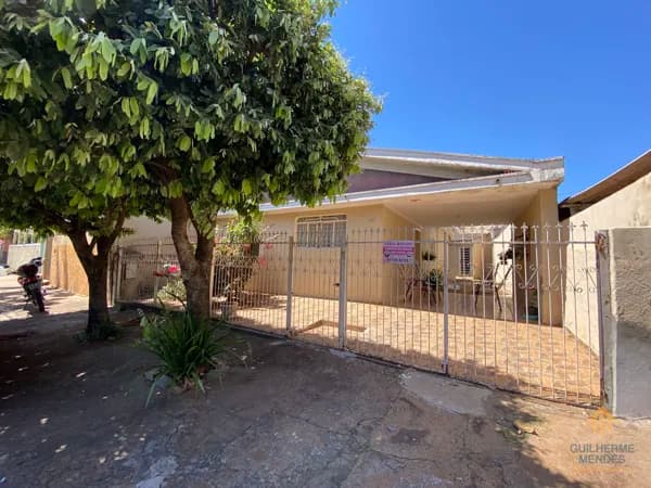 Casa no Jd. Estoril - Permite comércio