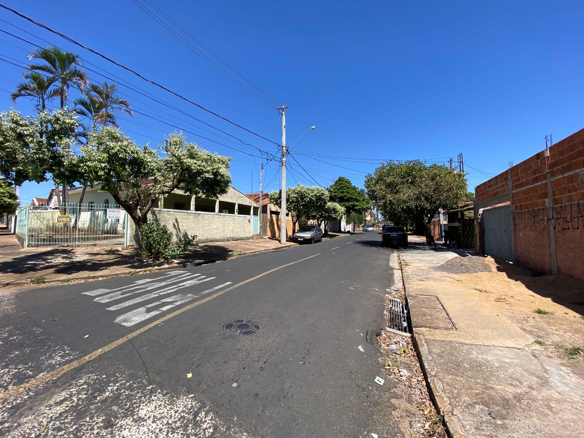 Terreno/Área de 689 m² no Pq. Estoril - Zona Sul