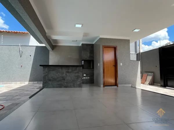 Linda casa com piscina no Ipê 2 em Mirassol