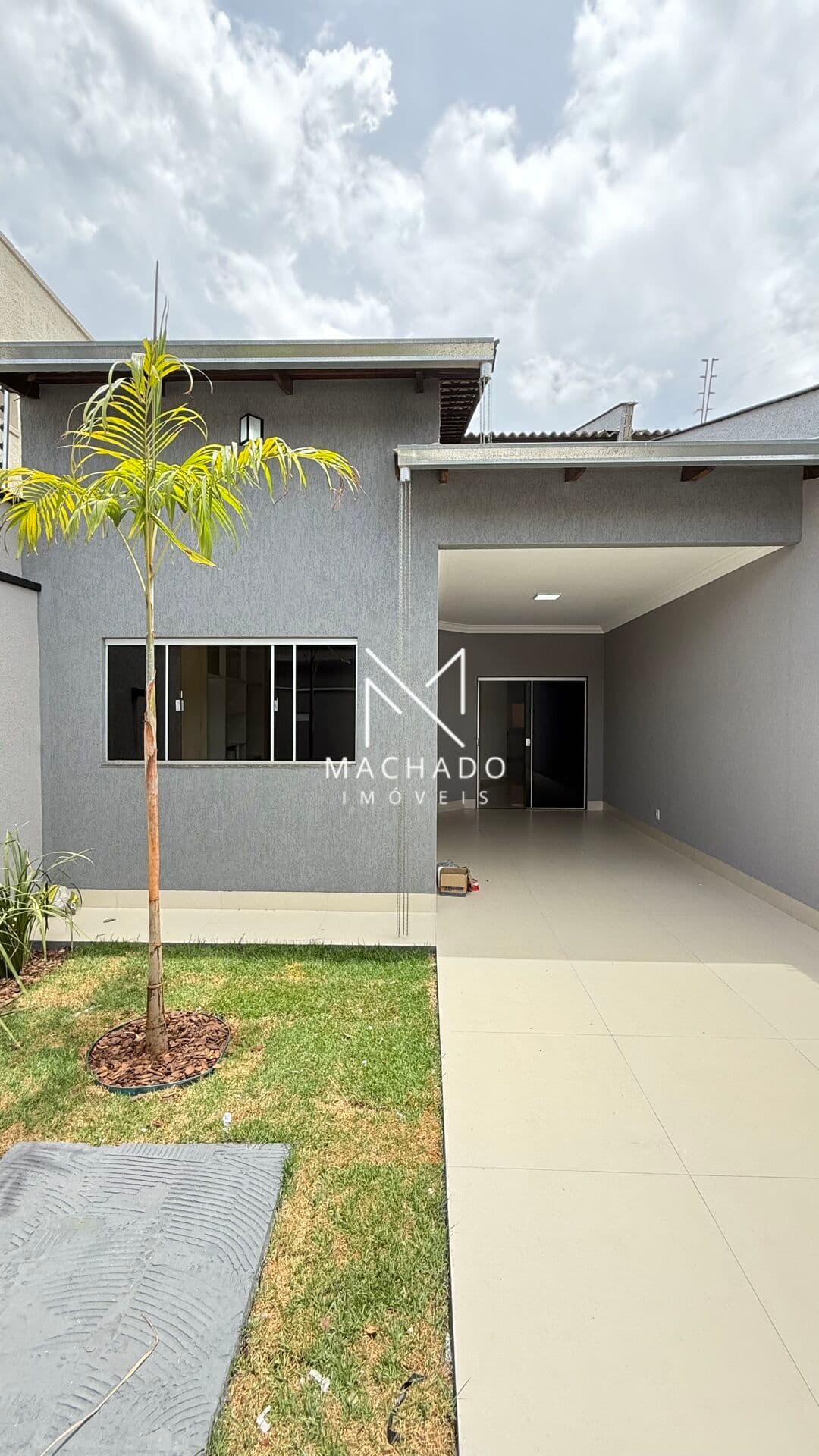 Casa a venda: Balneário Meia Ponte (PARQUE DAS FLORES) 5 minutos do shopping Passeio das Águas.