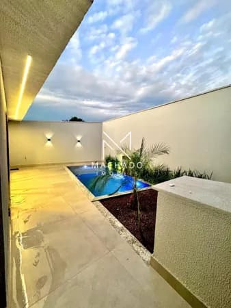 Casa a venda: setor Urias Magalhães (ao lado shopping Passeio das Águas).