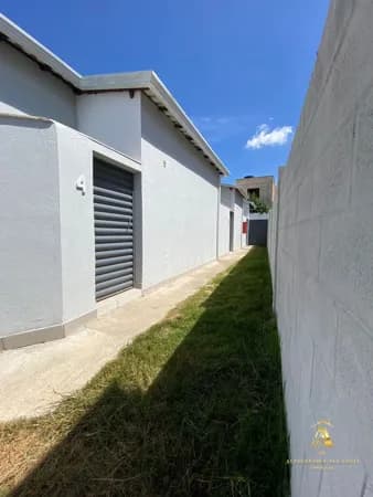 Casa Geminada em Novo Centro, Santa Luzia/MG