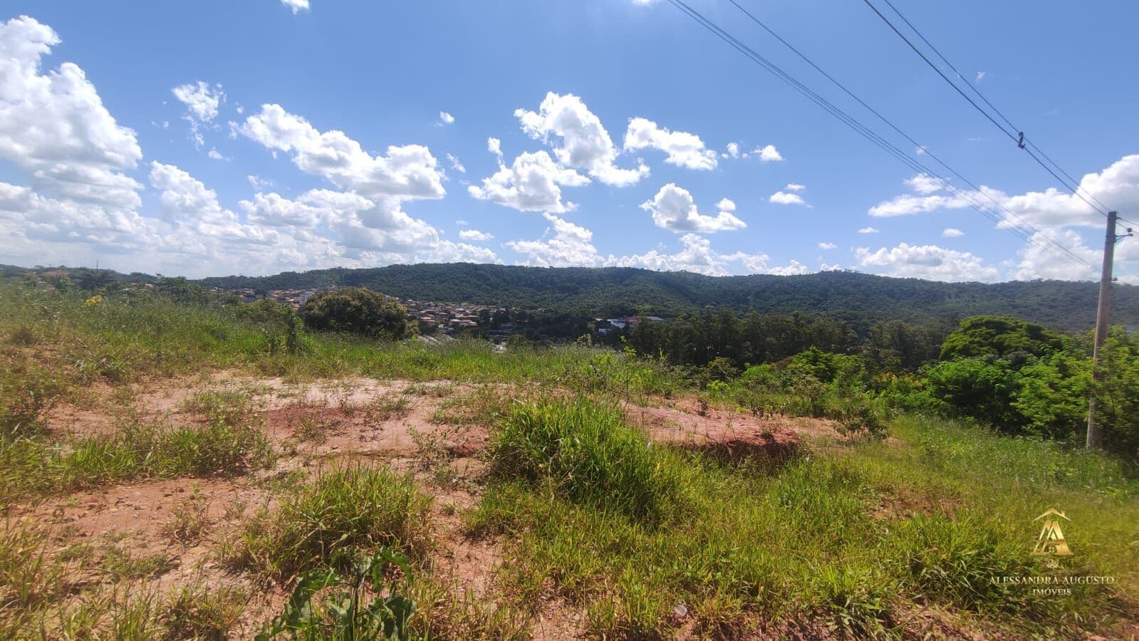 Lote no bairro Nova Esperança em Santa Luzia.