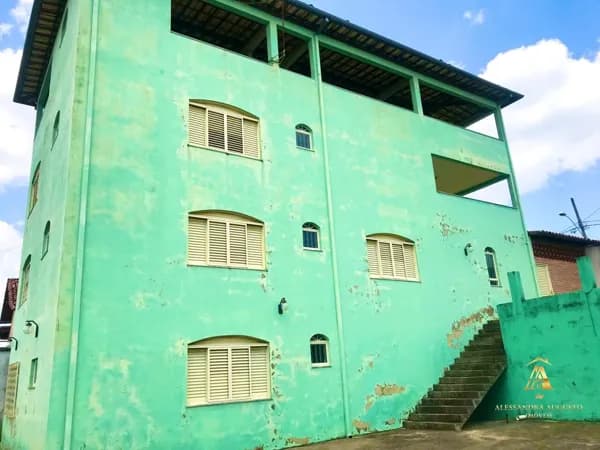 CASA INVIDUAL COM LOTE 720M² - SÃO BENENDITO – MG