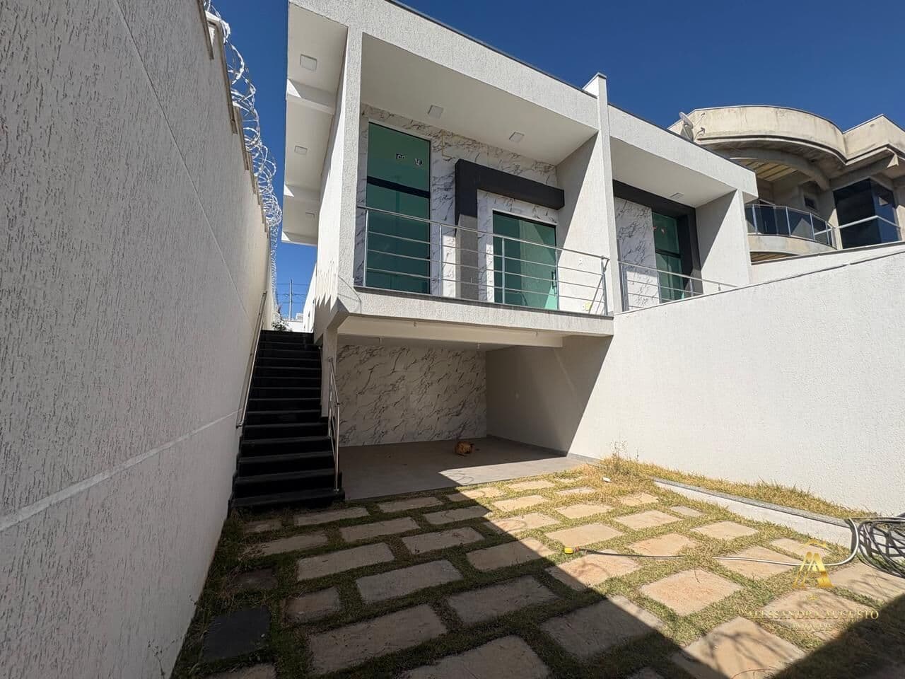 Casa em Santa Luzia - Novo Centro