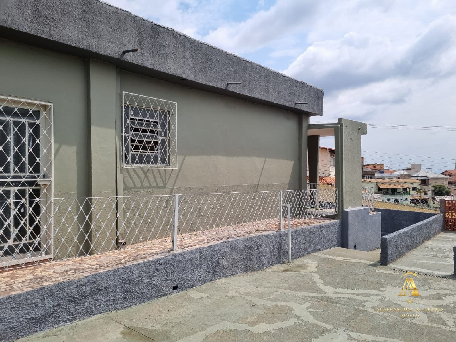 Casa Padrão-CASA INDIVIDUAL COM LOTE 360 - BAIRRO CONCORDIA – BH -MG