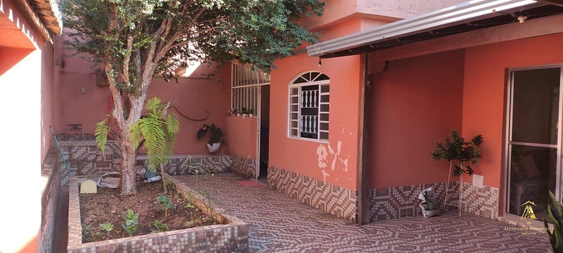 Casa Padrão - CONJUNTO CRISTINA SANTA LUZIA