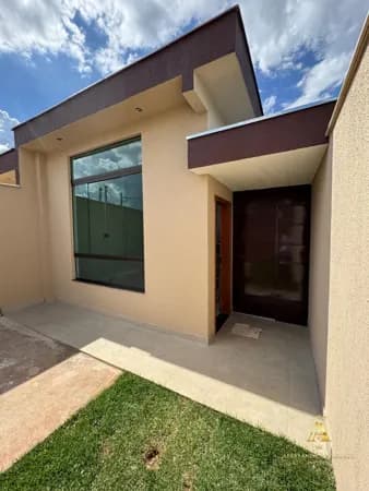 🔑 LANÇAMENTO EXCLUSIVO! Sua Casa Nova de Alto Padrão no Novo Centro - Santa Luzia 🌟