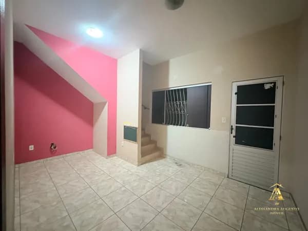 🏠 Casa Duplex Aconchegante no Bairro Belo Vale – Santa Luzia