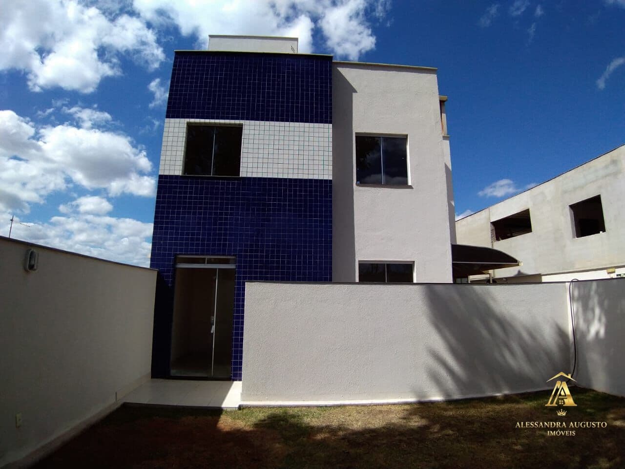APARTAMENTO 202 COM COBERTURA Bairro Candelária – Belo Horizonte - MG