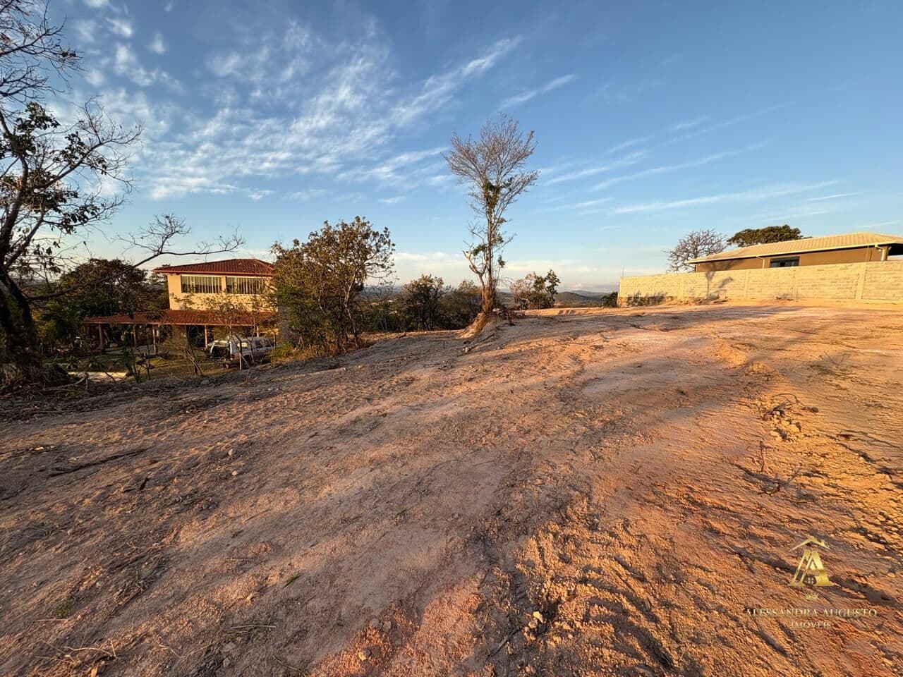 Lote Plano de 2610m² no Bairro Bonanza, Santa Luzia - MG
