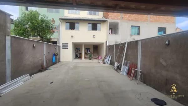 Casa Duplex de 03 quartos no bairro Frimisa Santa Luzia