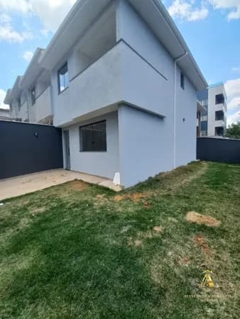 Casa Geminada com entrada Individual no bairro Itapoa em Belo Horizonte