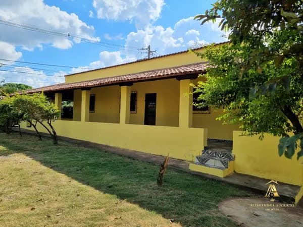 Casa em Centro, Capim Branco/MG