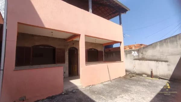 Casa em Santa Luzia - Belo Vale
