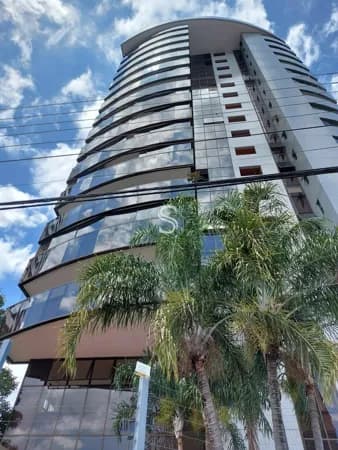 Apartamento Alto Padrão com 320 m com 5 vagas de garagem livres