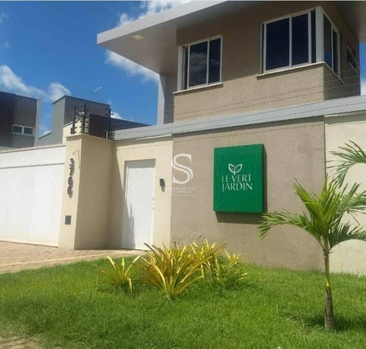 Casa em Condomínio bairro Morros