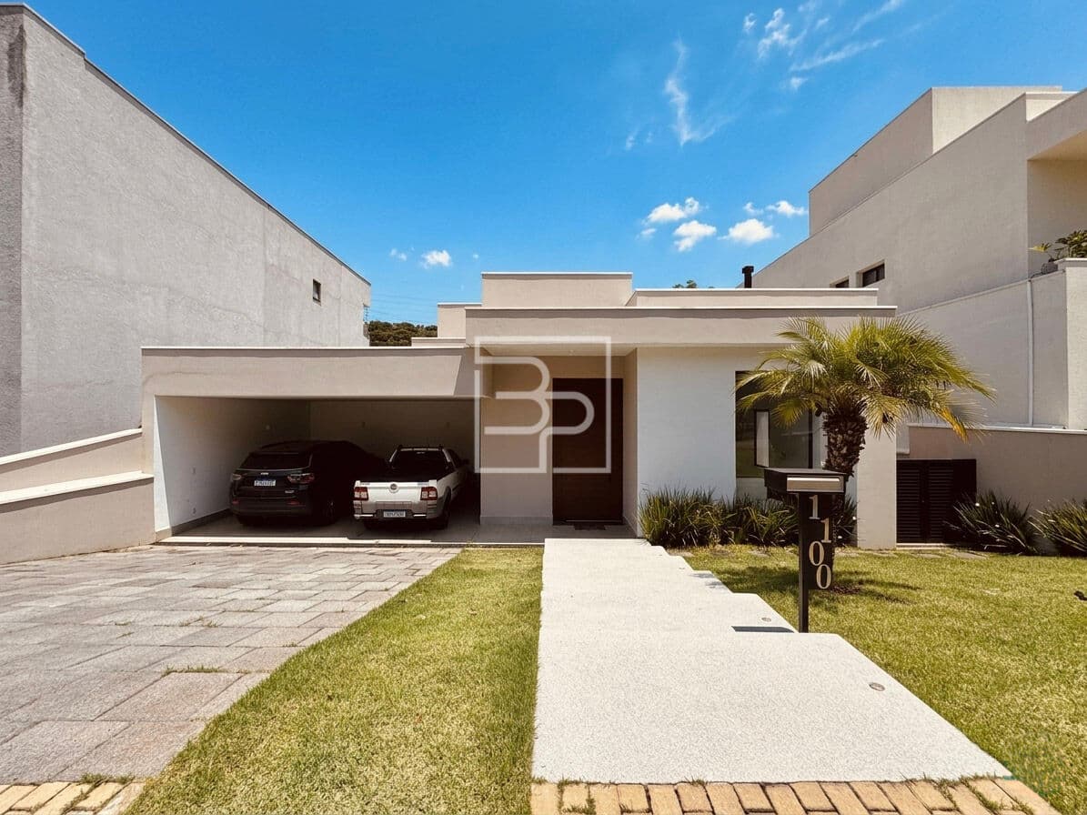 Casa de Condomínio em Santana de Parnaíba - Alphaville
