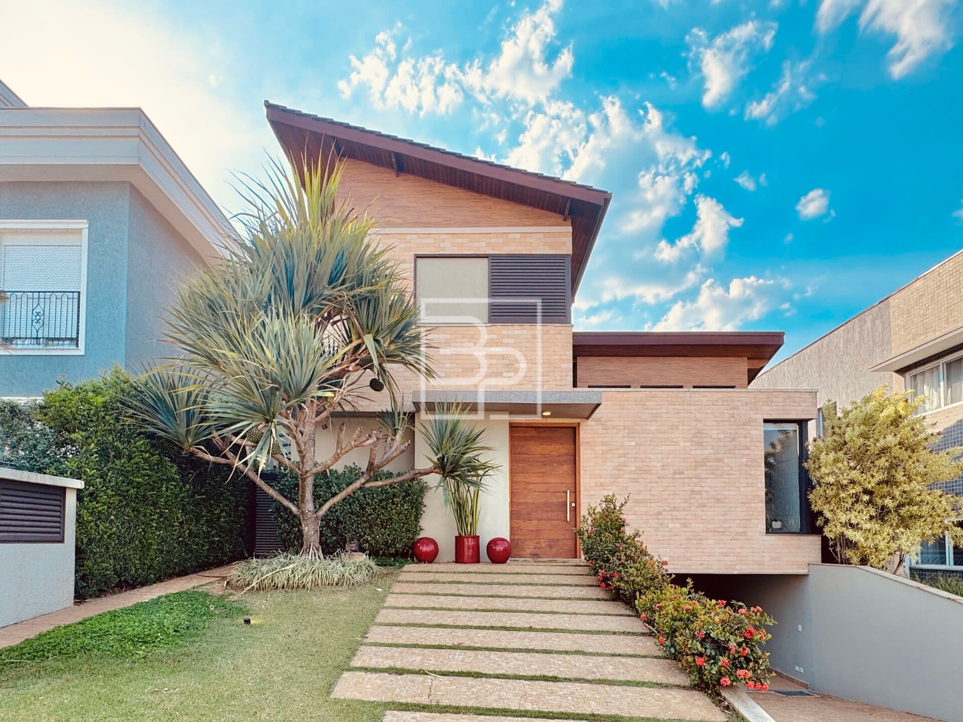 Tamboré 11 | Casa Semi Mobiliada