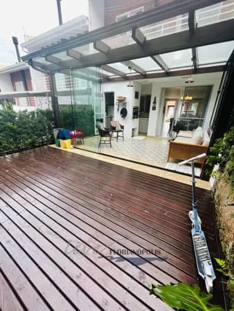 Casa em Florianópolis - Sambaqui