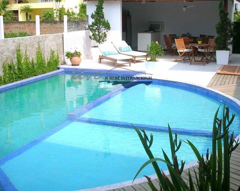 Casa Padrão para Aluguel em Jurerê Internacional Florianópolis-SC