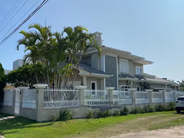 Casa Padrão no Jurerê Tradicional super confortável e bem localizada