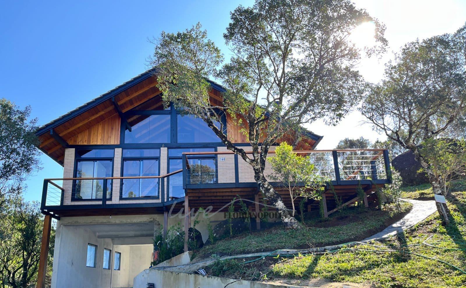 Casa de Condomínio em Rancho Queimado - Bairro Rural