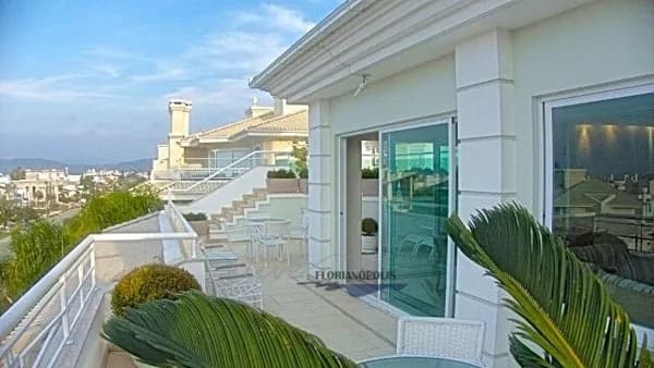 Apartamento para alugar no Vila Vechia Jurerê Internacional - Florianópolis/SC
