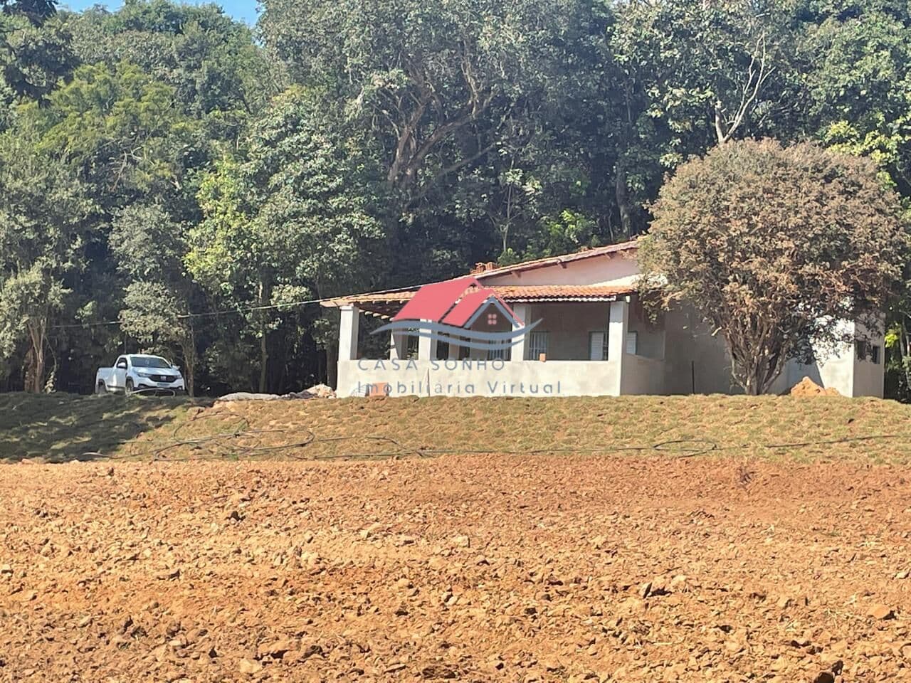 LINDO SITIO com CASA NOVA, PISCINA de DOIS ALQUEIRES a 500 mtrs da RODOVIA SP 340 CHÁCARA ALVORADA