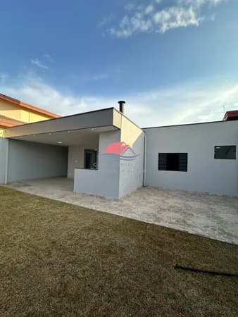 Vende-se Casa Padrão no Parque Cidade Nova