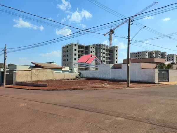 Vende-se Terreno no Residencial do Bosque em Mogi Mirim-SP.