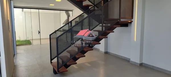 Vende-se Sobrado no Jardim Centenário