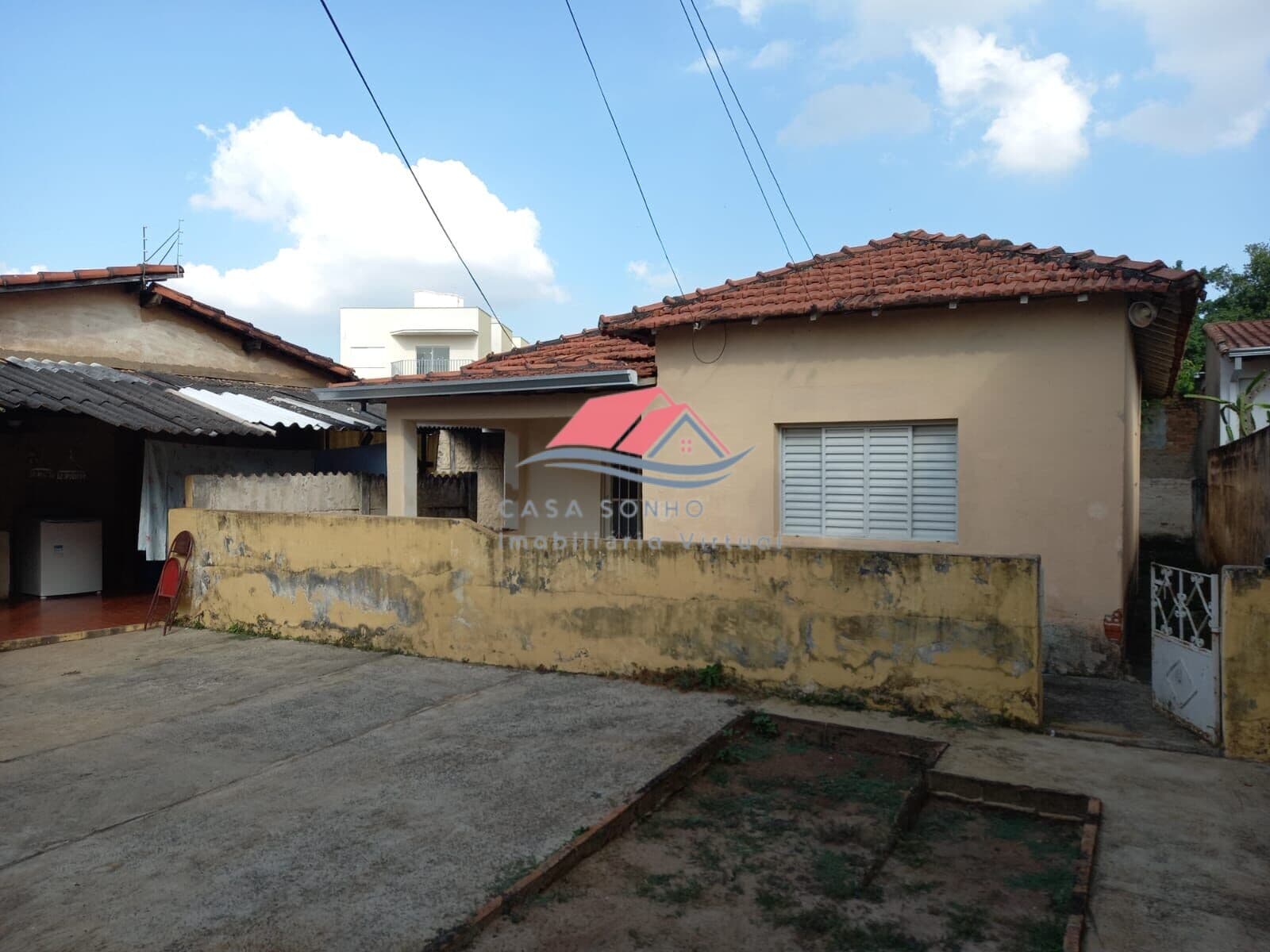 CASA CENTRO COM 529 m² DE ÁREA PARA INVESTIMENTO