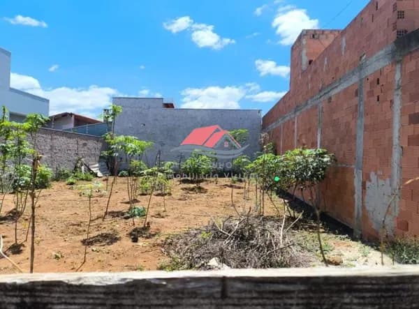 Vende-se Terreno no Jardim Imperial em Mogi Guaçu-SP
