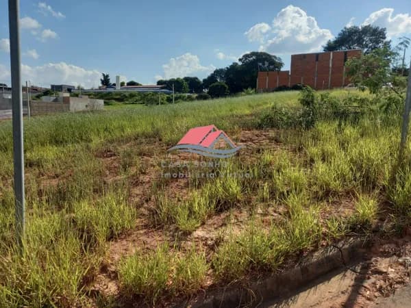 Vende-se Terreno no Bairro: Uirapuru na Estiva Gerbi - SP.