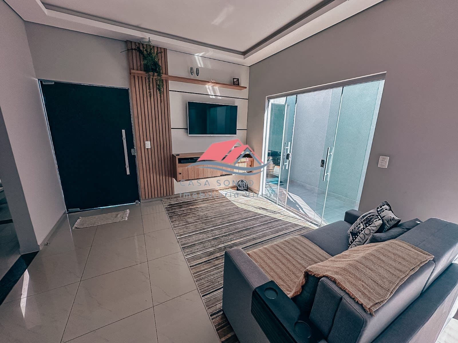 Vende-se casa no Jardim Veneza em Mogi Guaçu-SP.