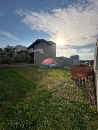 Vende-se Terreno no Condomínio Santa Mônica II em Mogi Guaçu-SP.