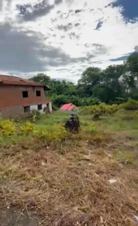 Vende-se Terreno na Avenida Dos Trabalhadores em Mogi Guaçu.SP.