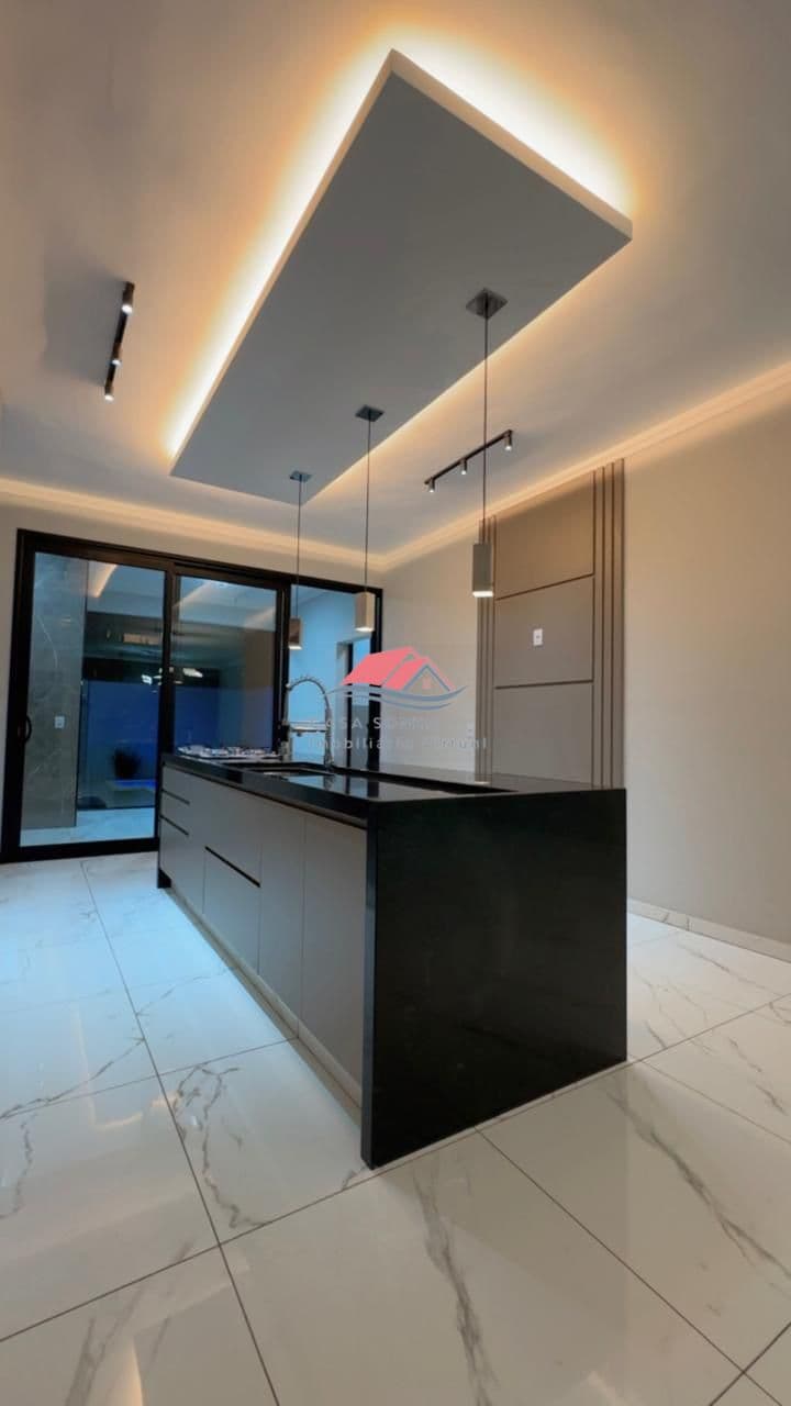 Vende-se Casa em Condomínio no Morro do Sol em Mogi Mirim-SP.