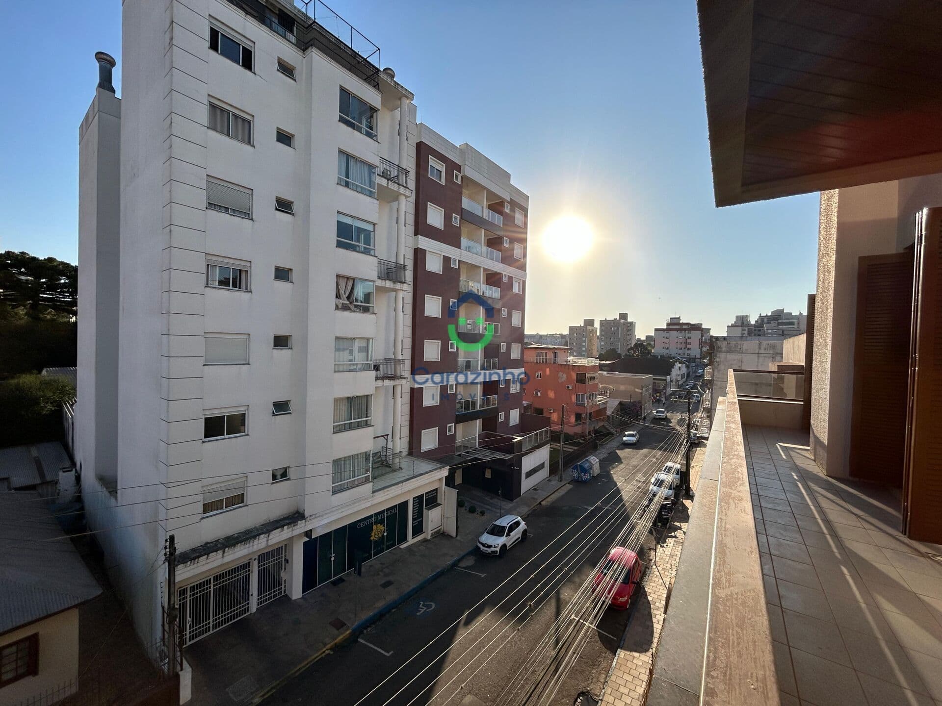 APARTAMENTO 3 QUARTOS NO CENTRO!