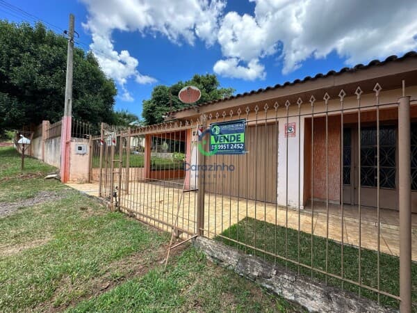 Casa com piscina e incriveis 900m² de terreno