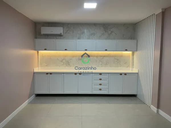 Sala Semi-mobiliada