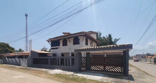 Vende-se Casa Duplex com 3 quartos (1 suíte), próximo da praia em Subauma na Linha verde