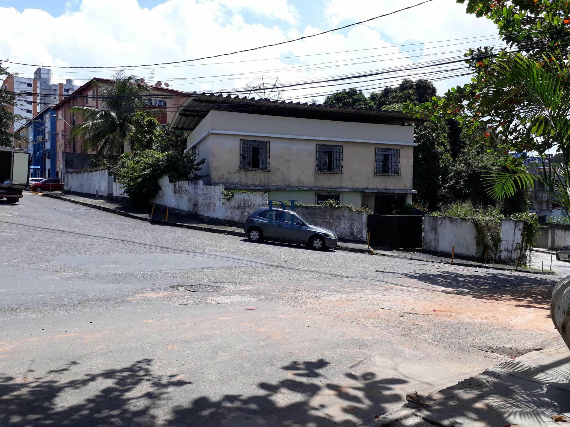 Venda - Terreno 1.049m² - Resgate, Salvador -BA