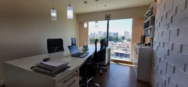 Sala comercial mobiliada para locação – ITC Internacional Trade Center | Costa Azul