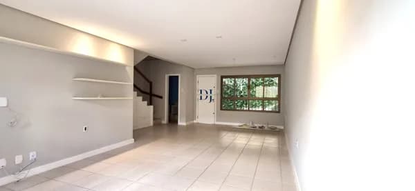 Venda - Casa Duplex 3/4, Suíte, Closet, 2 Vagas - Condomínio no Imbuí
