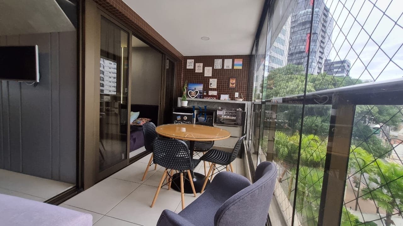 Apartamento 1 Suíte Mobiliado com Varanda Gourmet na Graça