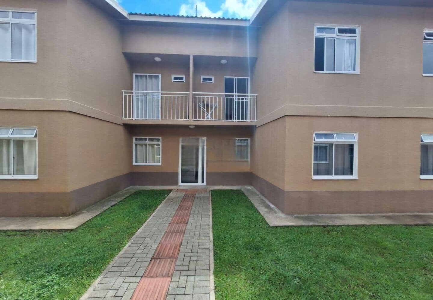 Apartamento em Campo Largo da Roseira, São José dos Pinhais/PR