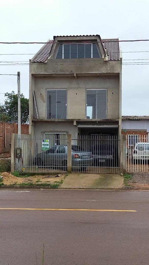 Sobrado à venda em Fazenda Rio Grande/PR