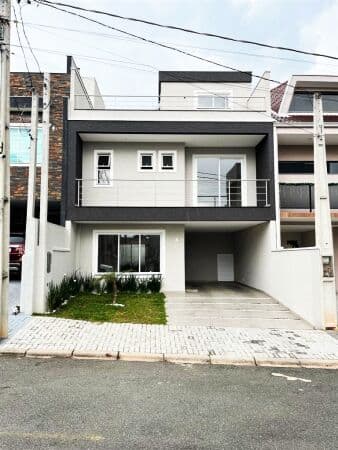 Sobrado em Curitiba - Cidade Industrial